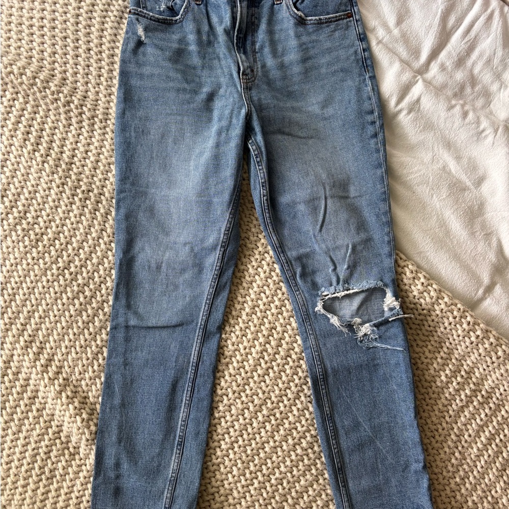 Abercrombie & Fitch Medium Wash 90’s Slim Straight Distressed Jean